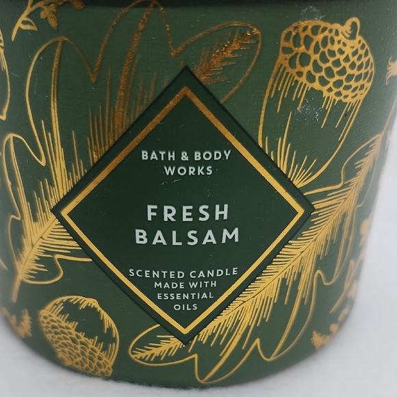 Bath & Body Works 3-Wick Scented Candle in Fresh Balsam NEW - Picture 2 of 4